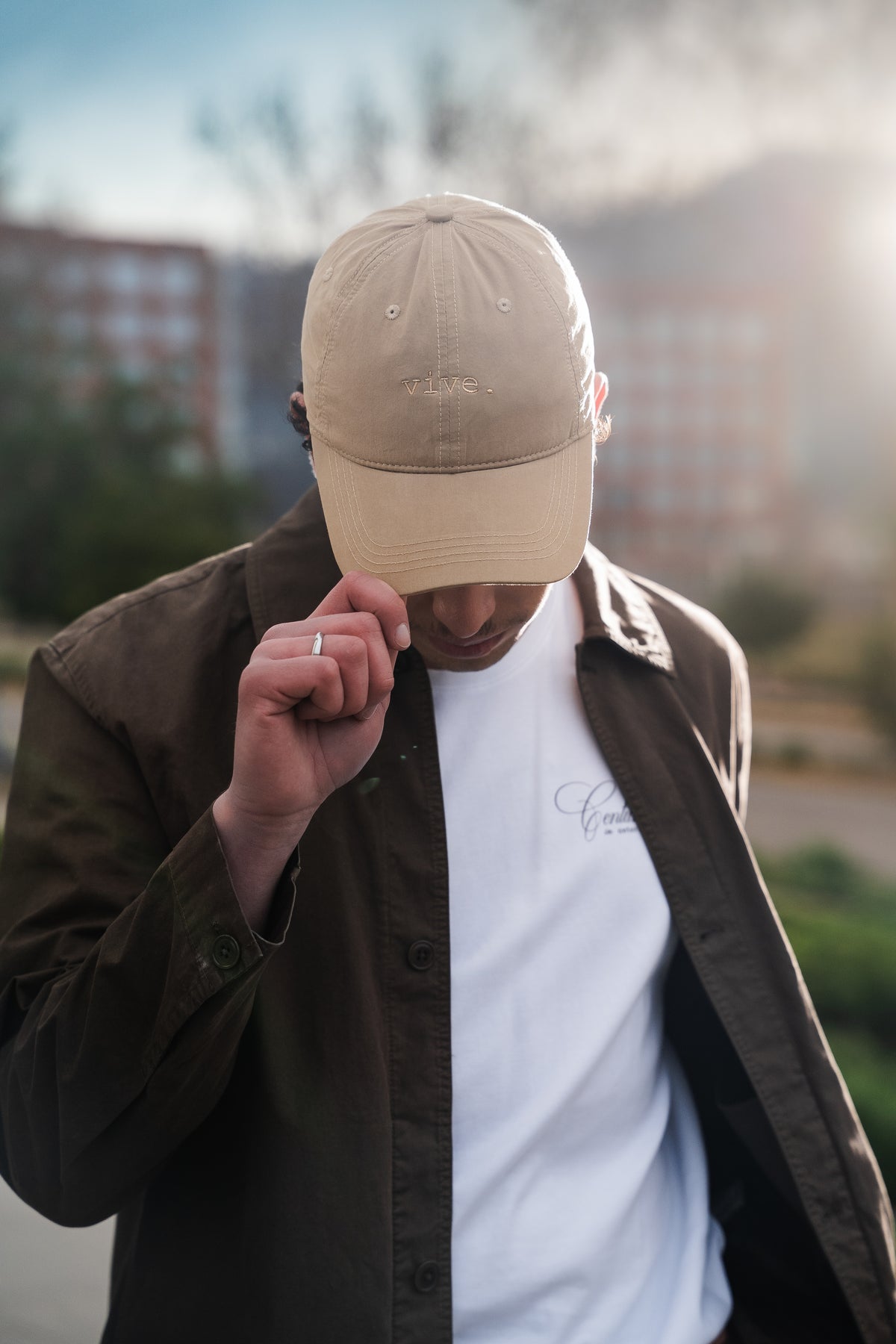 v i v e . Cap